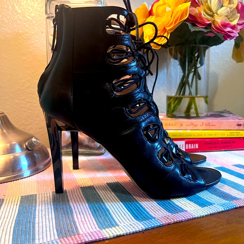Nine West Black Leather Gladiator Heel